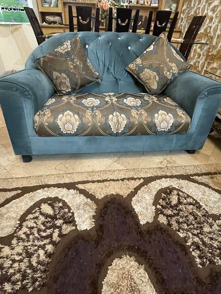 Luxurious sofa set 3 2 1 sofa set in best condition must sell! 1