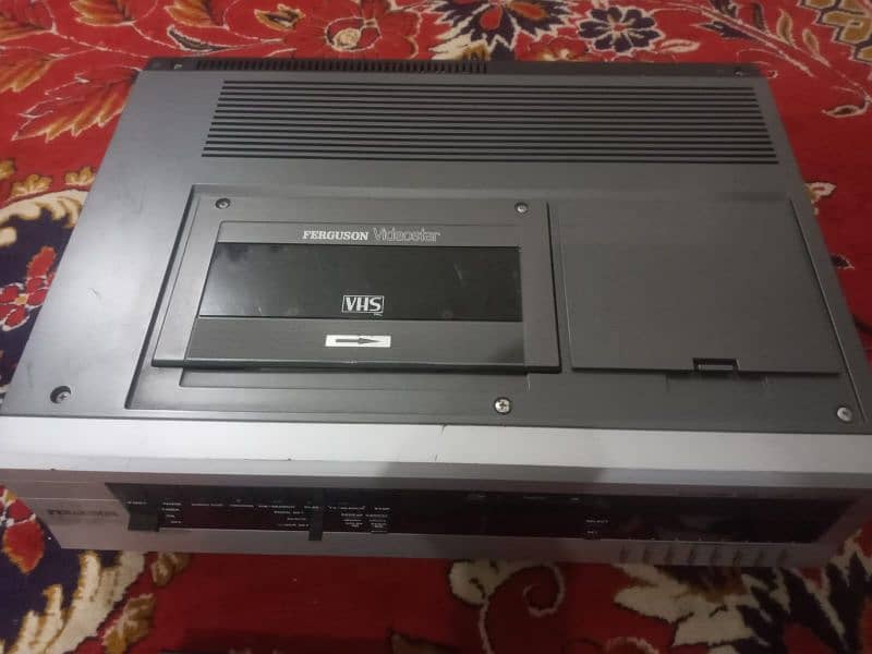 fourgosan vcr modal 1980 ok and new condition 2