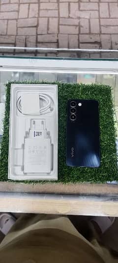 Vivo Y100 full warranty Box charger 
8+8 256 new condition 0