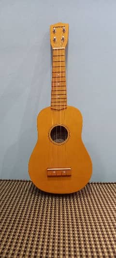 Ukulele 0