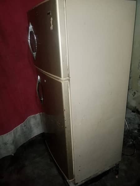 Haier Frige urgent sale 0302-7001954 2