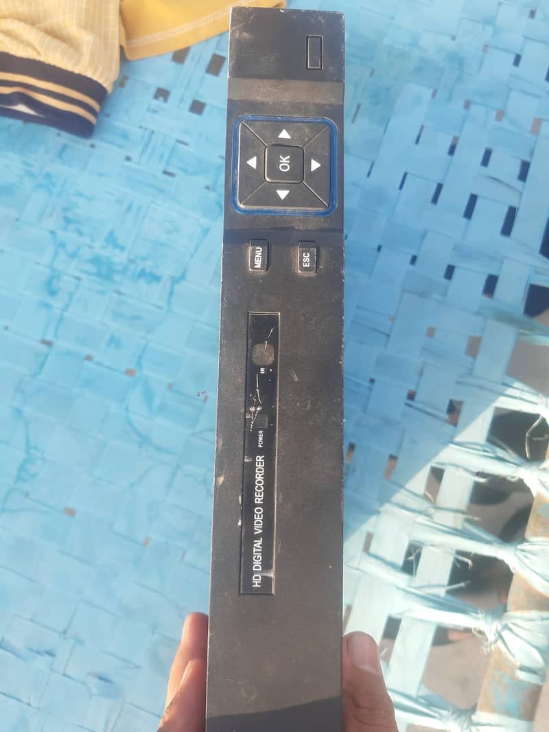 4 Channel DVR with 1 Camera ( Urgent Sale ) 2