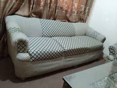 5 seater sofa set is new condition