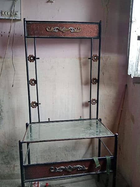 Iron dressing table 1