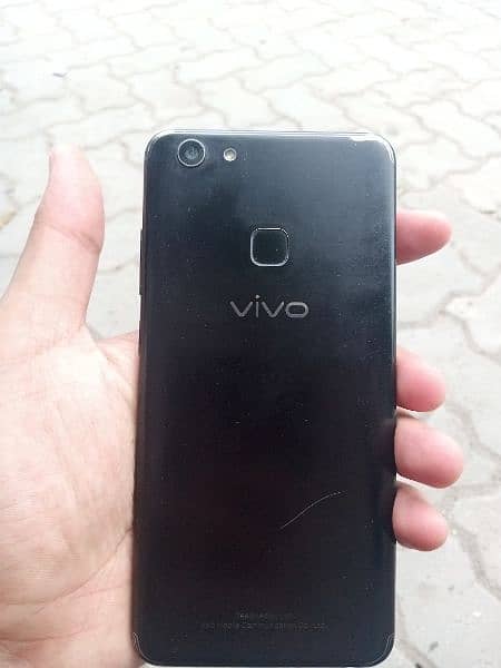 vivo v7+ 4/64 1