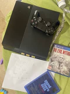 play station 4 (PS4)  500gb in immaculate condition