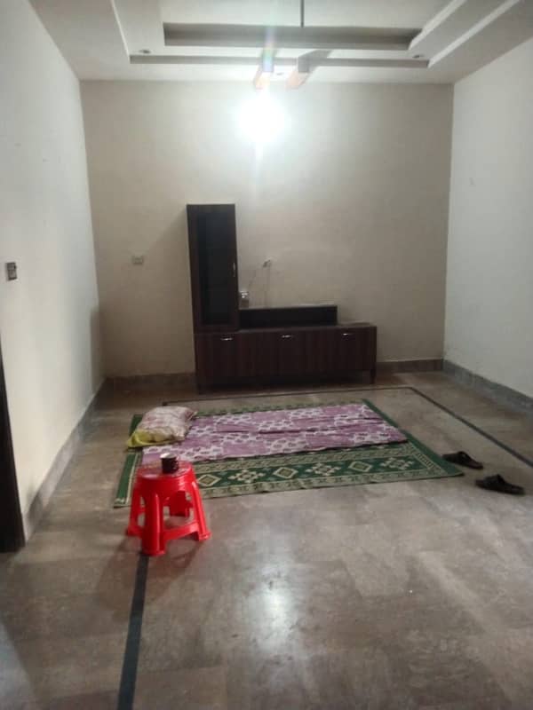 Amin Town Main Kashmir Road Near Canal Road Faisalabad Vip Location 12 Marla Double Storey House For Rent 3