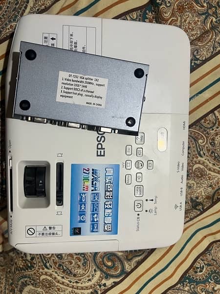 EPSON WXGA projector 4