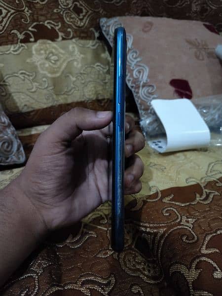 Infinix hot 9 play in good condition 5