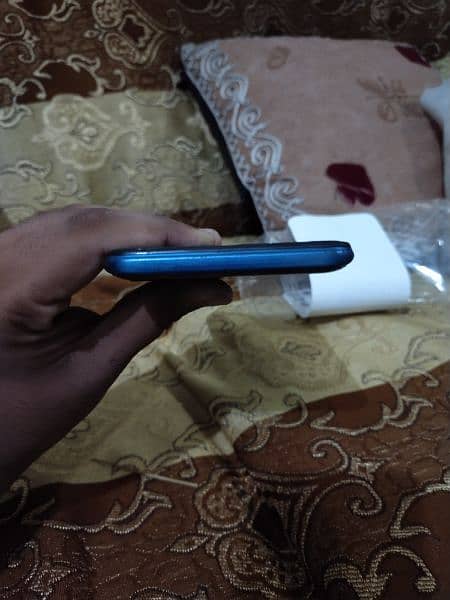 Infinix hot 9 play in good condition 7