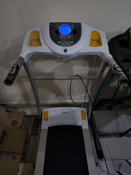 treadmils. (0309 5885468). ellapticals. spin bikes. gym cycles. home gym 2