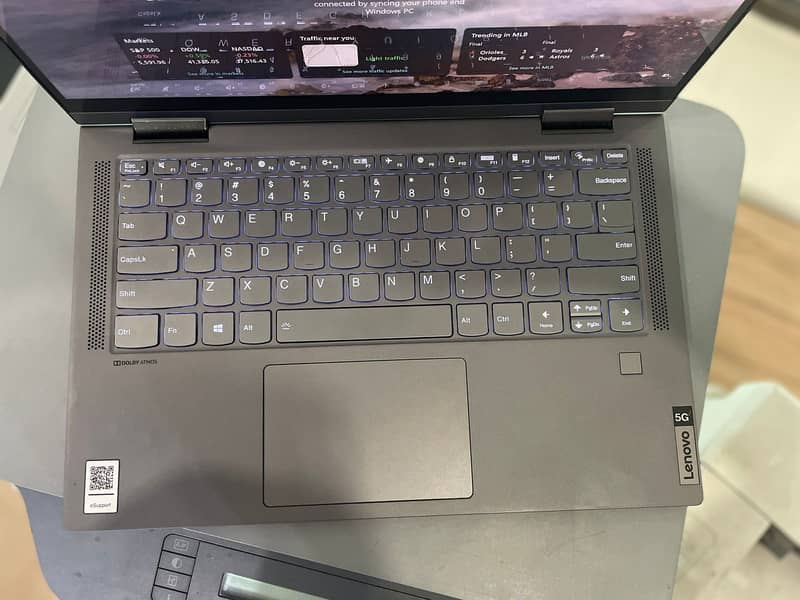 Lenovo Flex 5G 14" Touch Snapdragon 8cx 2.84 GHz 8GB Ram 2