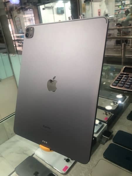 iPad m2 128 gb 12.9 1