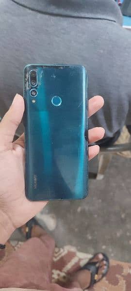 Huawei y9 prime 4/128 only back khrab ha 2