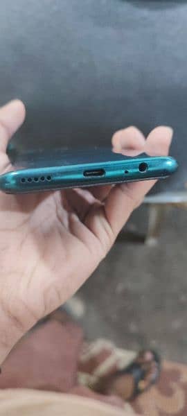 Huawei y9 prime 4/128 only back khrab ha 3