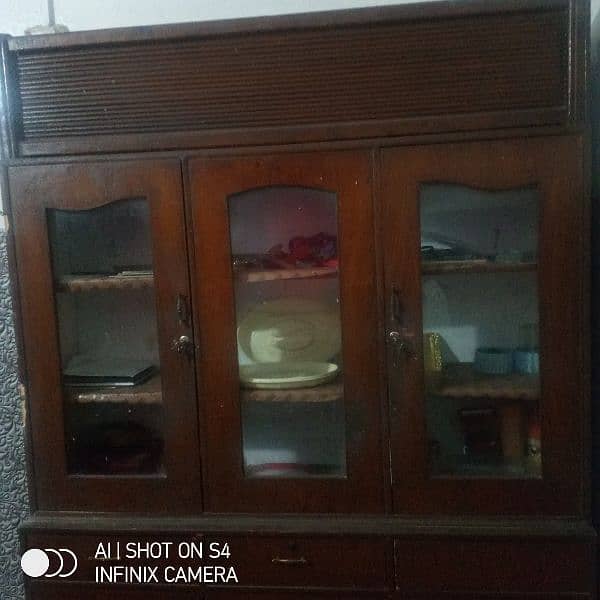 showcases used 3