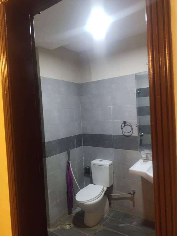 10 Marla 3 Bedrooms Flat Fully Tiled For Rent 11