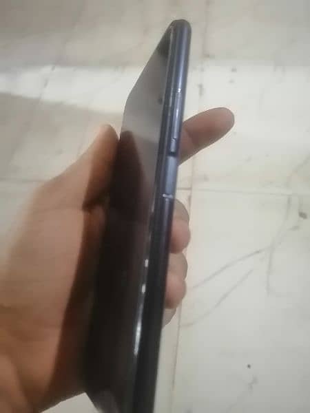 vivo v20 4/64 Urgent sale 5