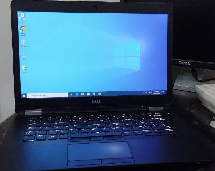 Latitude E7470 Core i5-6300 8GB / 256 GB 3