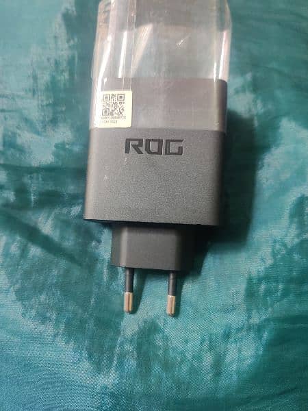 Redmagic charger. . ROG original PD charger 65W with original cabel 15W 2