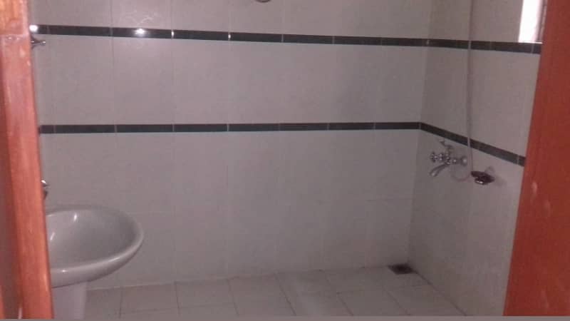 10 Marla 4 Bedrooms House For Rent 10