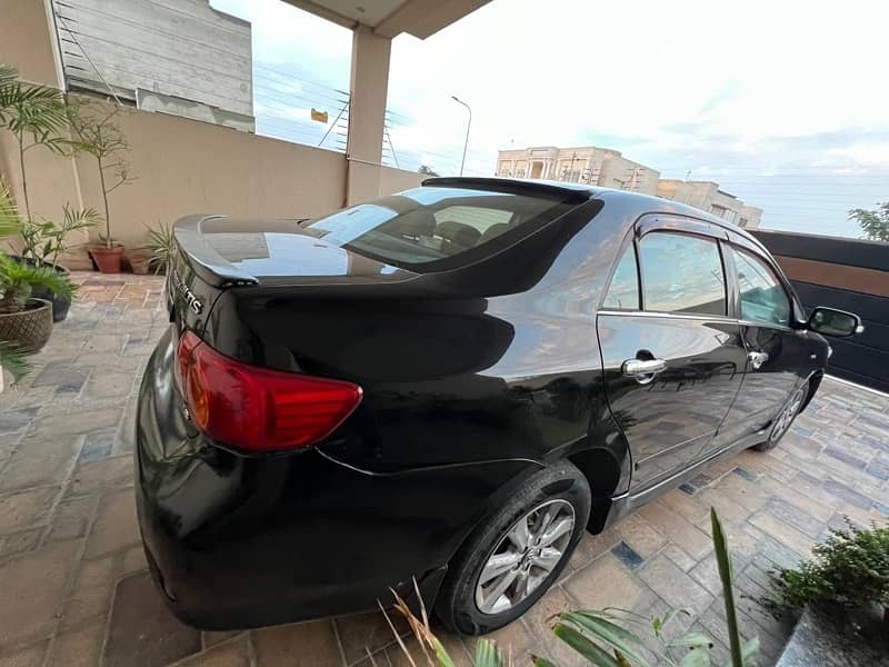 Toyota Corolla Altis 2010 3