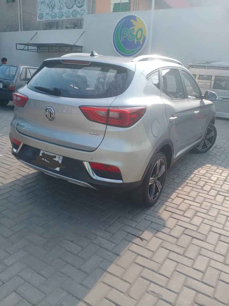 MG ZS 2022 5