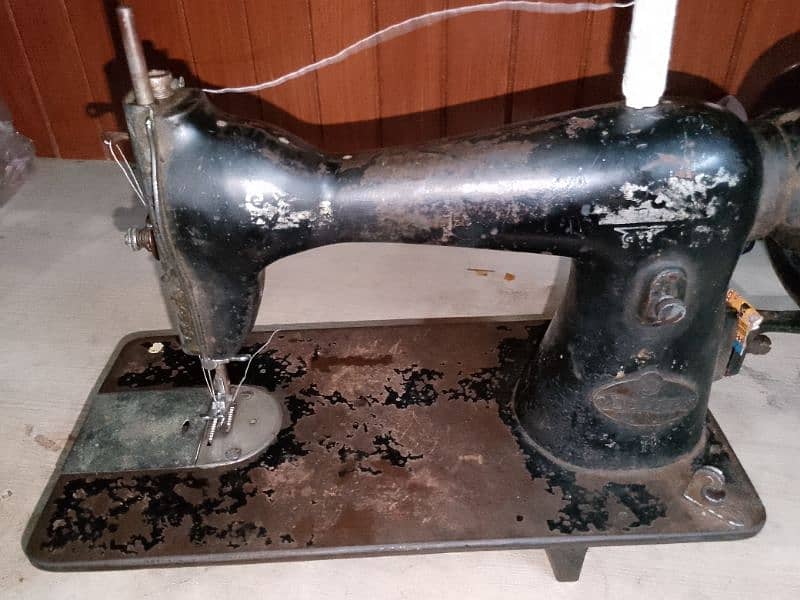 Deluxe sewing machine 1