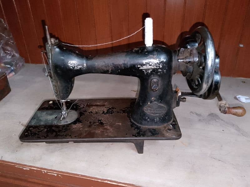 Deluxe sewing machine 2