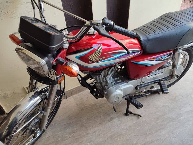 Honda CG125 2015 6