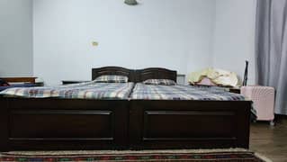 Bed set with sidetable for sale