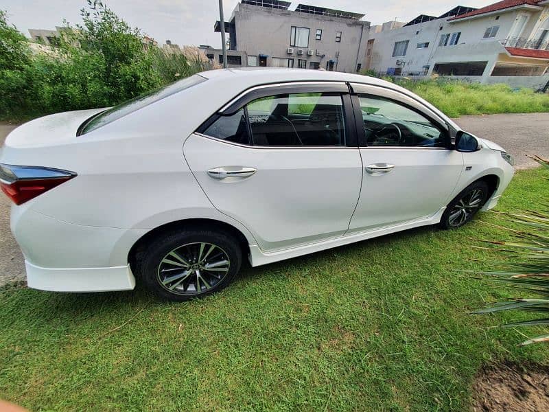 Toyota Altis Grande 2022 15