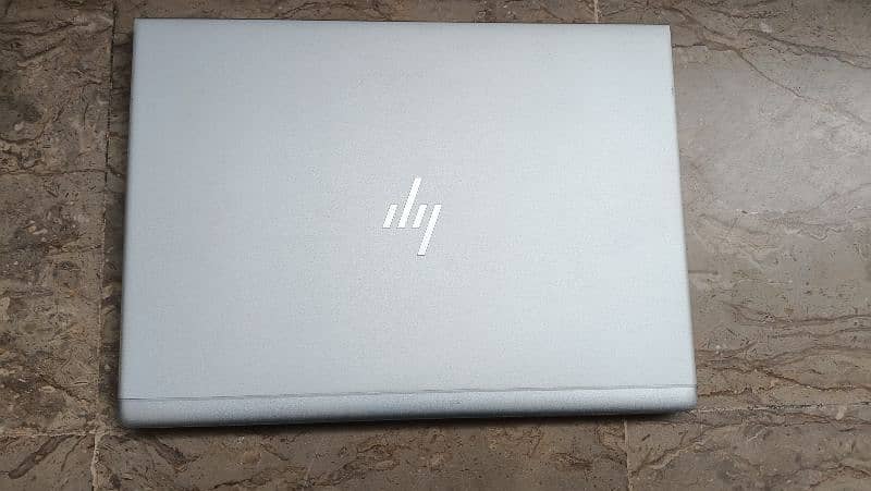 HP Elitebook 830 G5 0