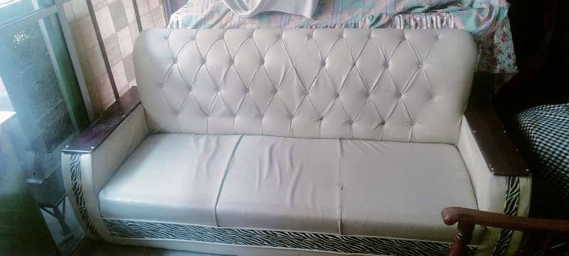 5 seeter sofa final price 23000Rs 1