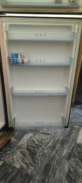 Haier Extra Large Fridge (Energy Saving Technology) 4