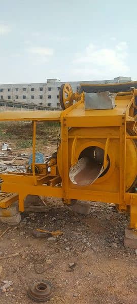 Concrete Mixer and Lift machine, block making machine 0