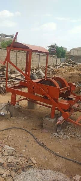 Concrete Mixer and Lift machine, block making machine 3