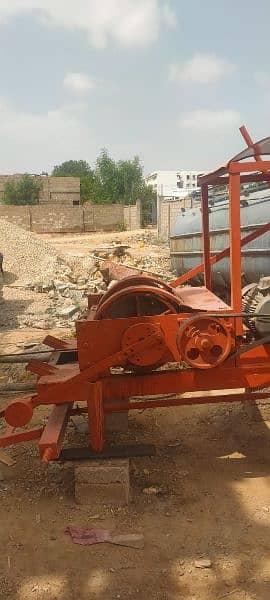 Concrete Mixer and Lift machine, block making machine 4