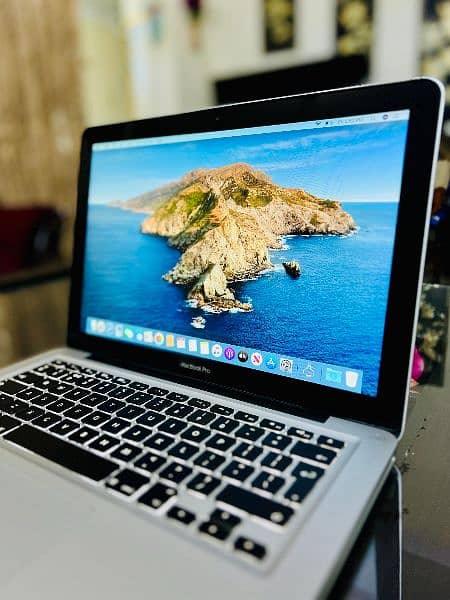 MacBook Pro Mid 2012 ( 8gb , 256gb ) 10