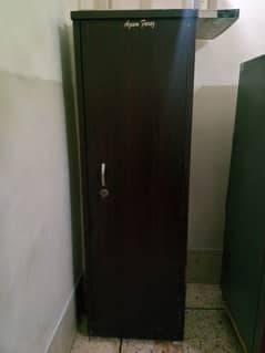 wooden  singal door almari best condition