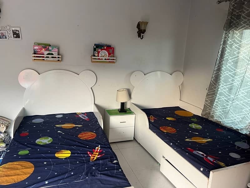 2 bear shaped adult sized beds with 1 mid-table 9