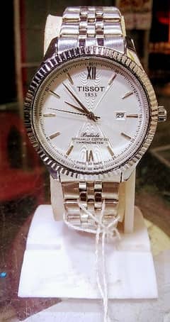 Tissot Men's Watch with Date. . stylish n looking original Peice