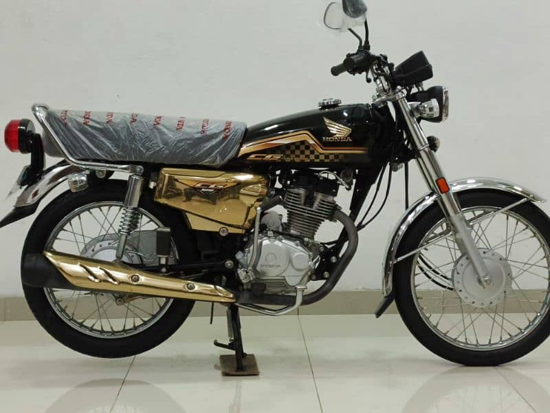 HONDA CG125 GOLD EDITION MODEL 2024 3