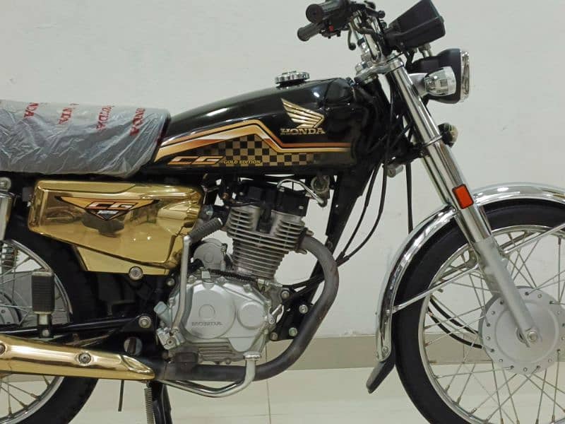 HONDA CG125 GOLD EDITION MODEL 2024 4