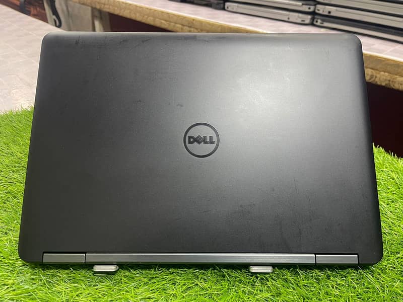 Dell Latitude E5440 (NVIDIA 02 GB) 4