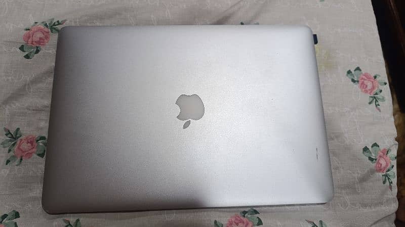 Macbook Pro 2015 16 gb ram 1