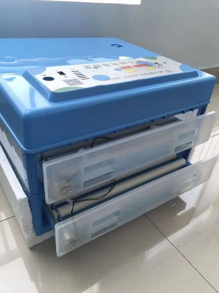 Imported Automatic incubators 70/140 eggs dual power 14