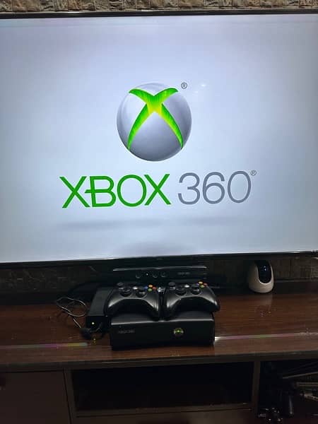 Xbox 360 Slim (250 GB) JTAG and with Kinect 6