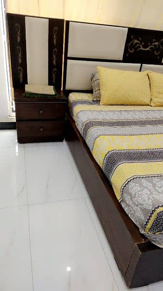 bed with side tables 2 3