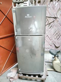 Dawlance miduam size fridge